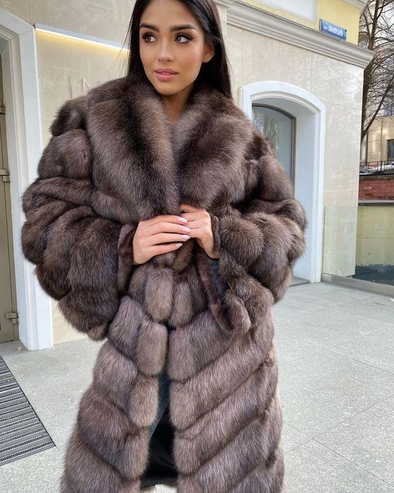 Women In Fur - 1